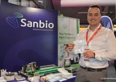 Nick Heijmans (Sanbio). Sanbio supplies laboratory techniques. Among other things, a machine for grinding plant material was on display at the fair. That way lab tests can be done.